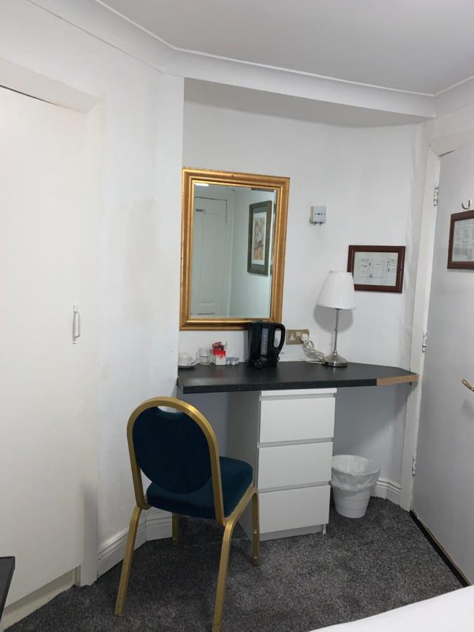 Clifton Court Hotel Dublin Room photo